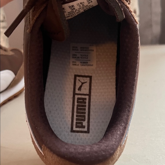 Puma Easy Rider Brown and White Sneakers - Picture 9 of 10